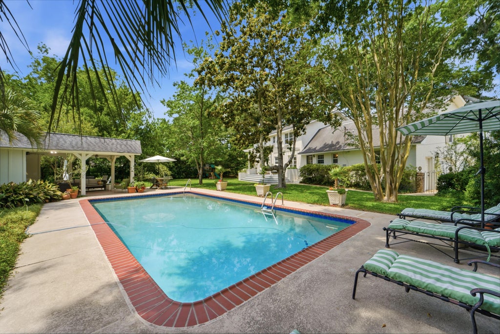 Photo of 680 Fort Sumter Drive, Charleston, SC 29412 (MLS # 26017665)