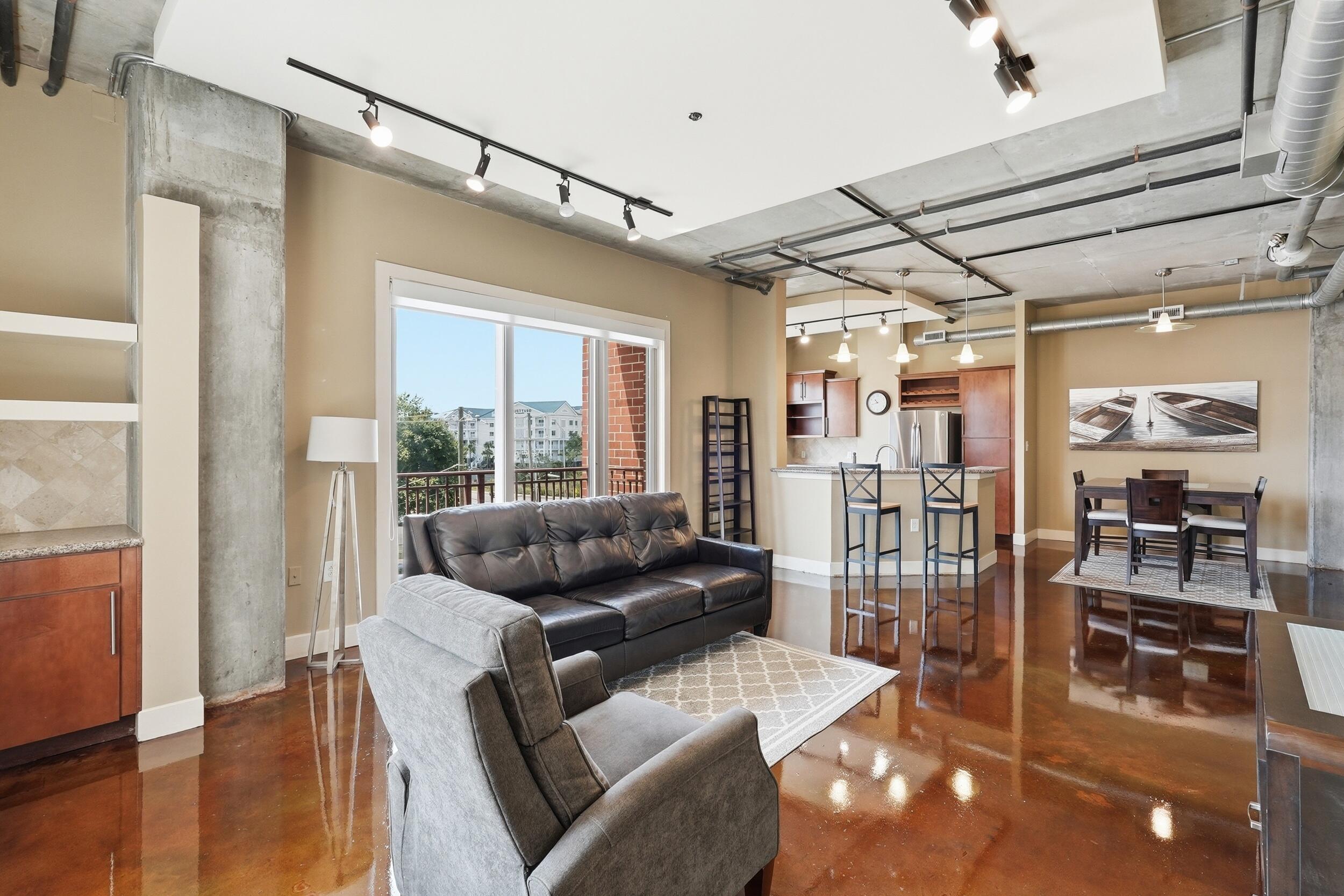 150 Bee Street 402