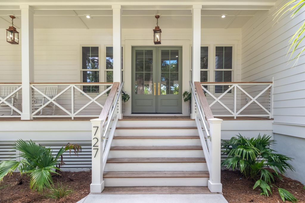 Photo of 727 Mccants Drive, Mount Pleasant, SC 29464 (MLS # 25023258)