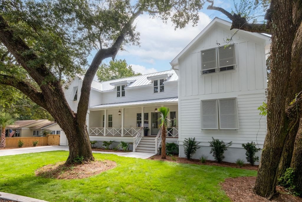 Photo of 727 Mccants Drive, Mount Pleasant, SC 29464 (MLS # 25023258)