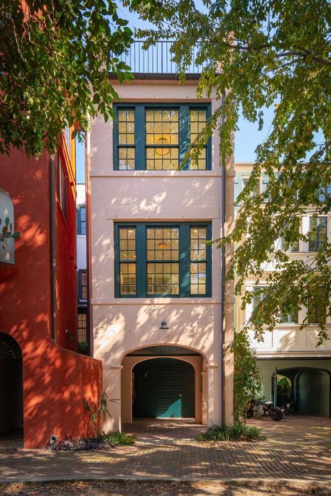 Photo of 10 Catfiddle Street, Charleston, SC 29403 (MLS # 25030531)