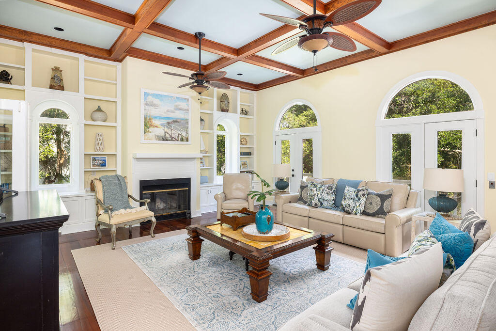 24 Beachwood West