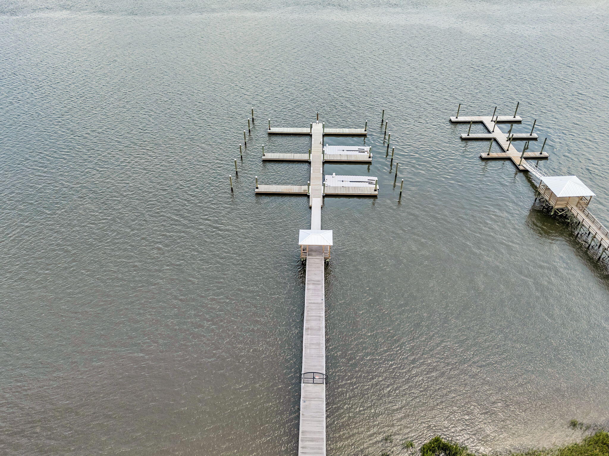 108 Fairbanks Oak Alley 402