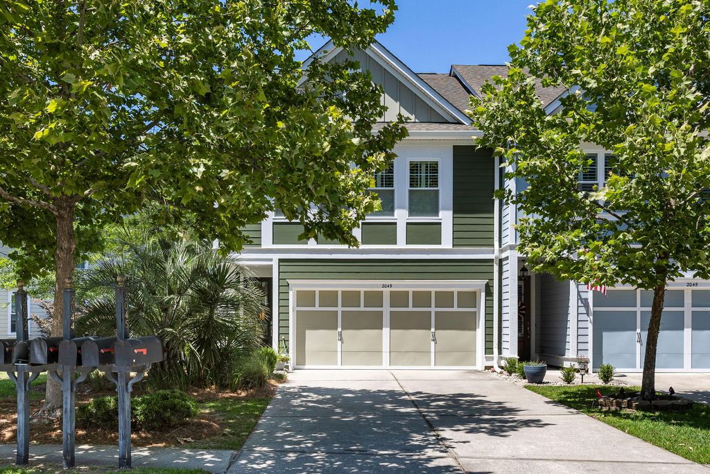 Photo of 2049 Kings Gate Lane, Mount Pleasant, SC 29466 (MLS # 26014971)