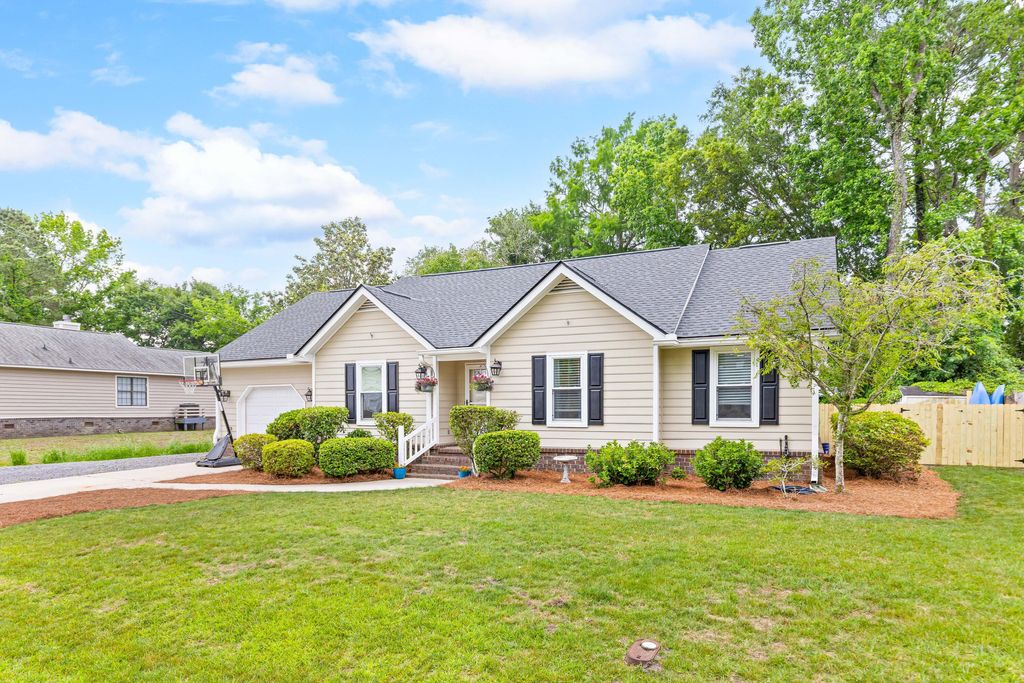 Photo of 1535 Kentwood Circle, Charleston, SC 29412 (MLS # 26013536)