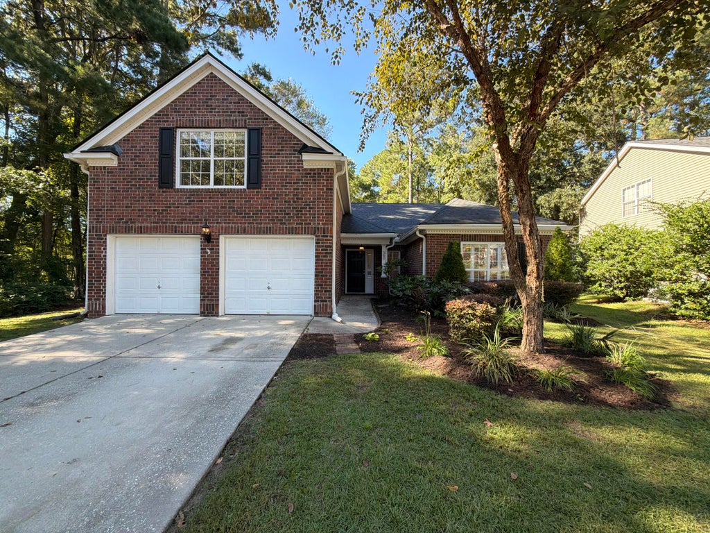 Photo of 580 Pointe Of Oaks Road, Summerville, SC 29485 (MLS # 26028204)
