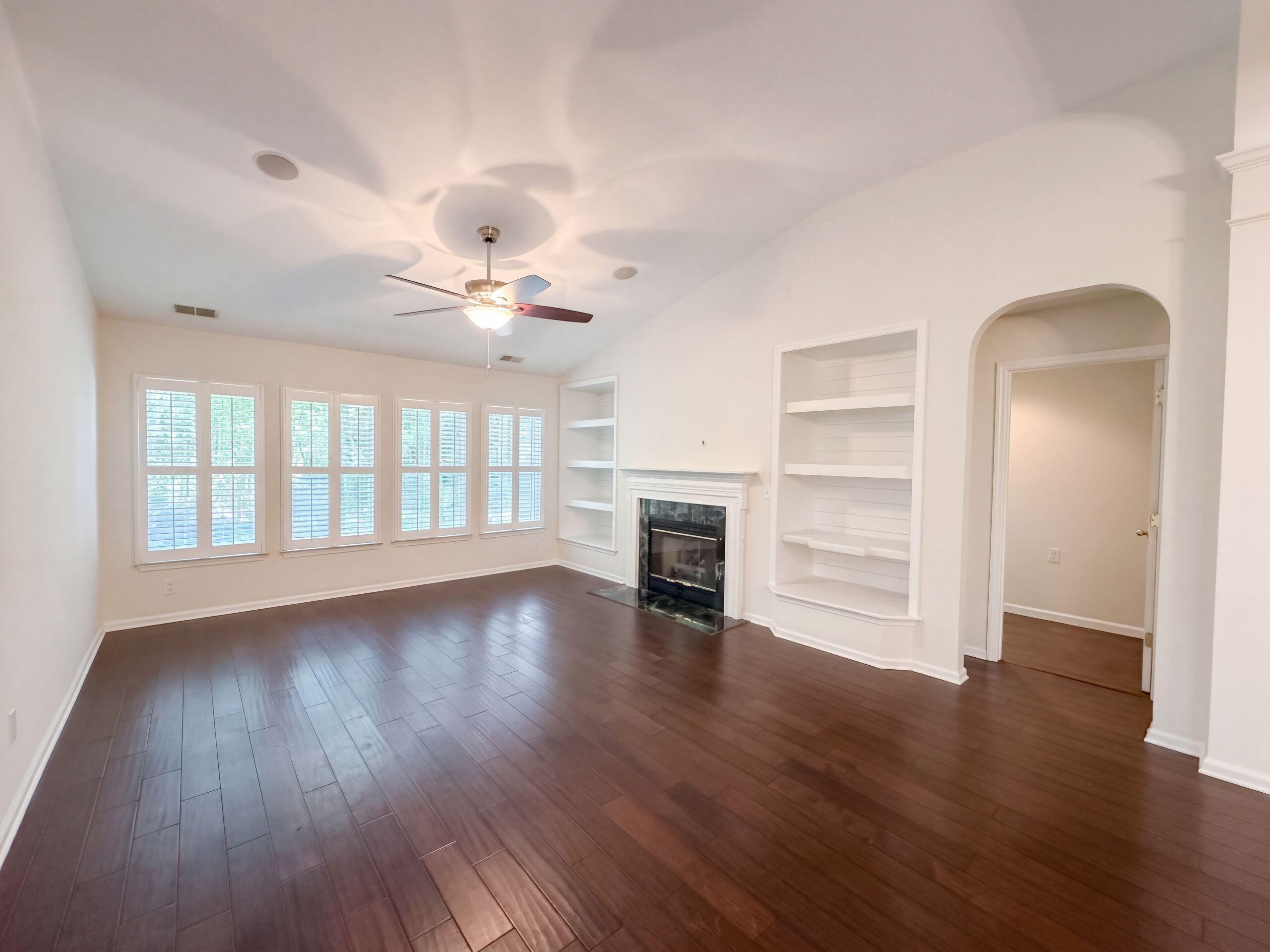 580 Pointe Of Oaks Road