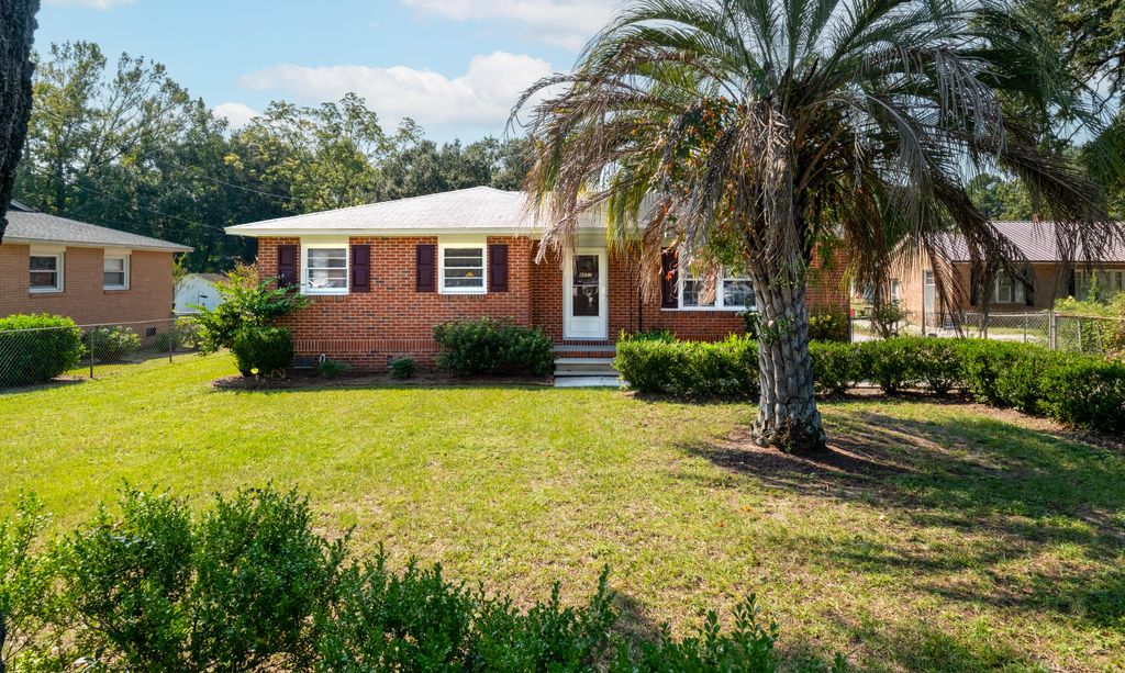 Photo of 4557 W Montague Avenue, North Charleston, SC 29418 (MLS # 26009955)
