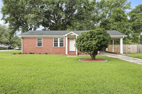 Photo of 1105 Crull Drive, Charleston, SC 29407 (MLS # 25016225)