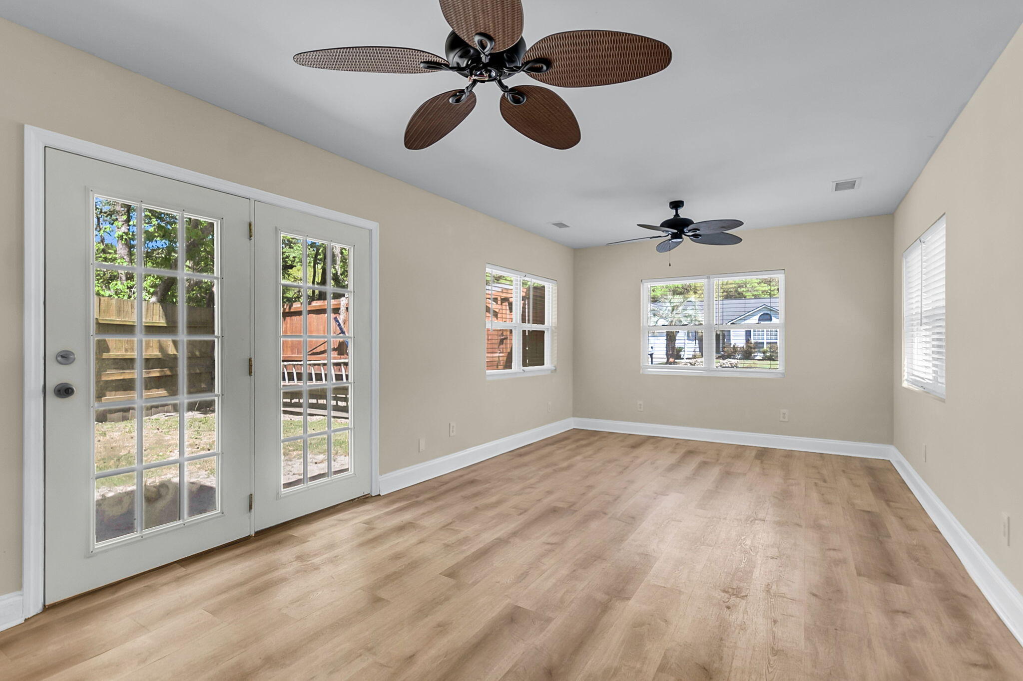 2407 Castlereagh Road