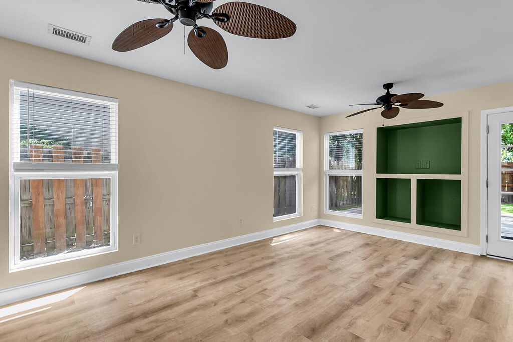 Photo of 2407 Castlereagh Road, Charleston, SC 29414 (MLS # 26009555)