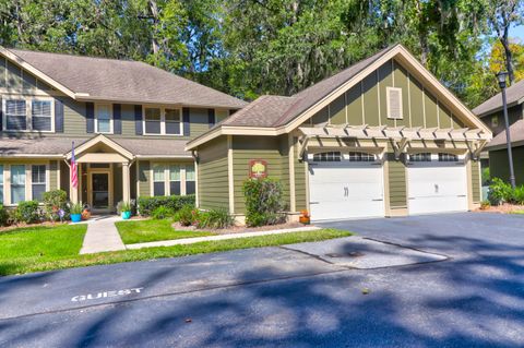 A home in North Charleston