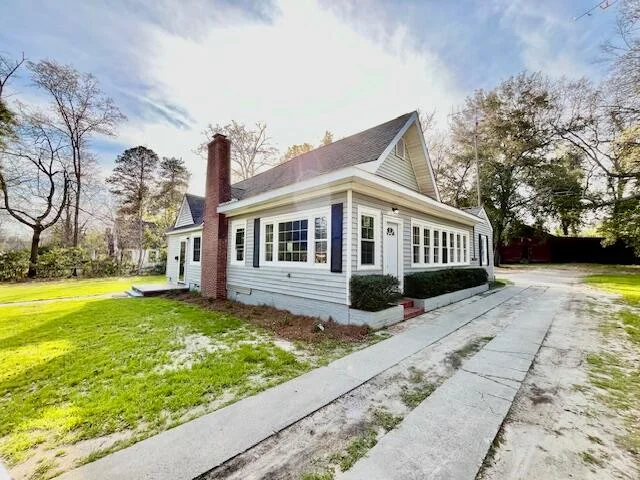 1103 Ellis Avenue