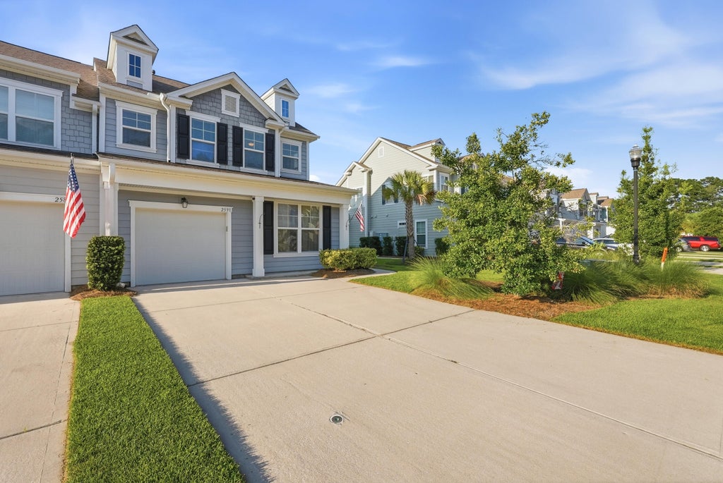Photo of 2591 Kingsfield Street, Mount Pleasant, SC 29466 (MLS # 26023177)