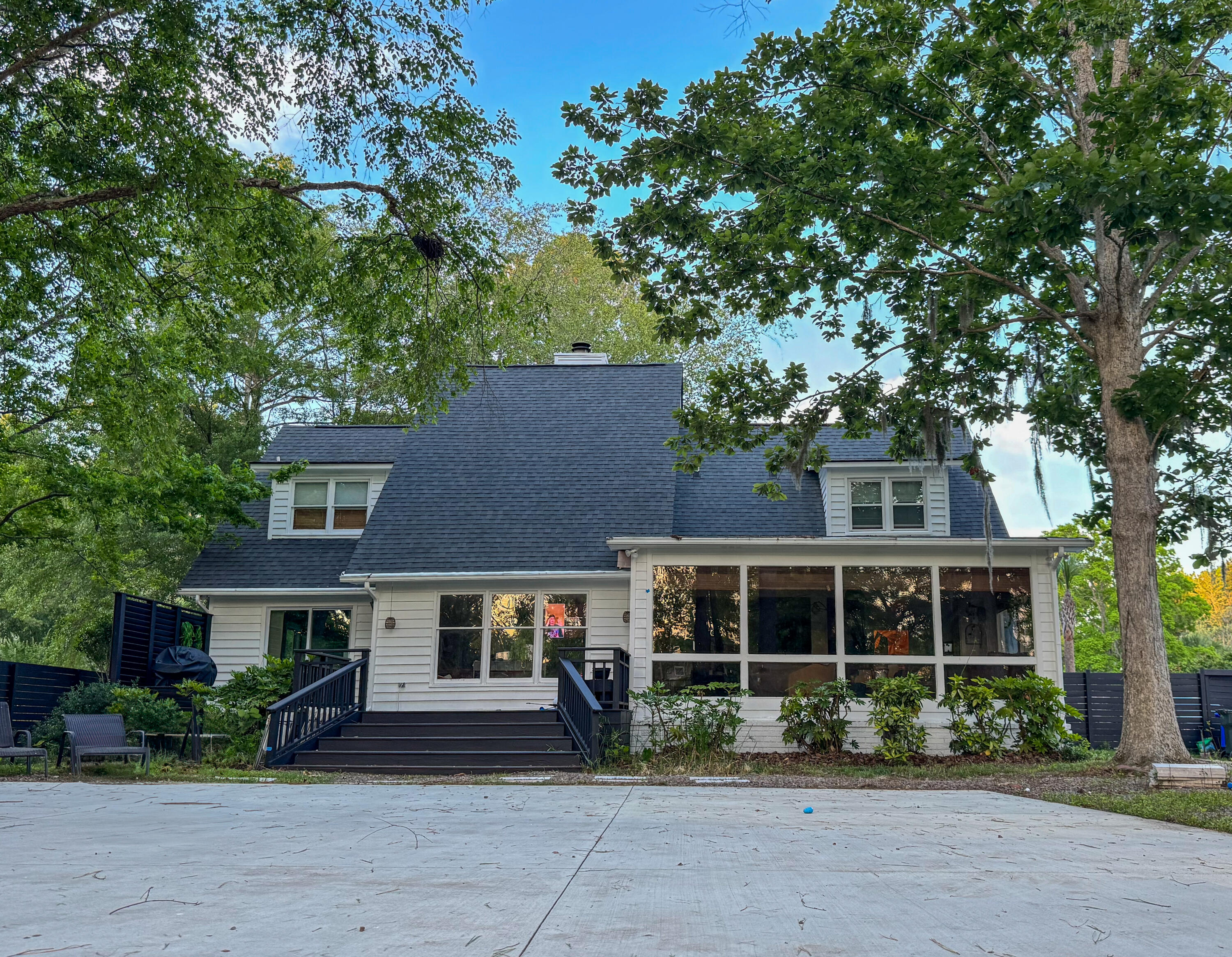 27 Fitzroy Drive