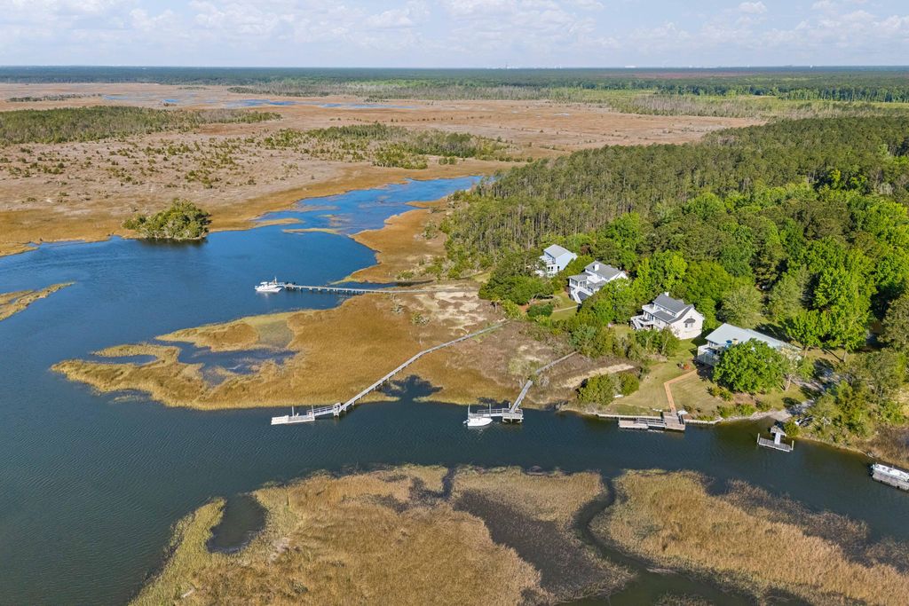 Photo of 127 Drew Lane, Charleston, SC 29492 (MLS # 26010941)