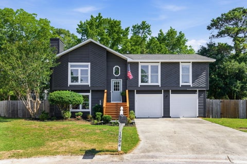 Photo of 1504 Canton Square, Mount Pleasant, SC 29464 (MLS # 26014345)