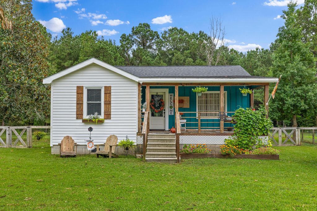 Photo of 760 Coral Acres Drive, Moncks Corner, SC 29461 (MLS # 26001152)