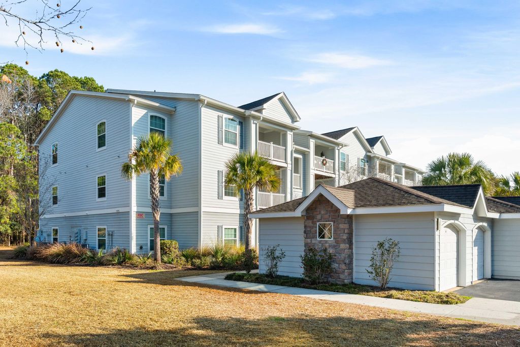 Photo of 1300 Park West Boulevard #805, Mount Pleasant, SC 29466 (MLS # 26001306)