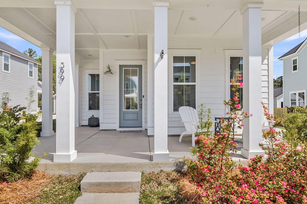 Photo of 399 Woodgate Way, Summerville, SC 29485 (MLS # 26008362)