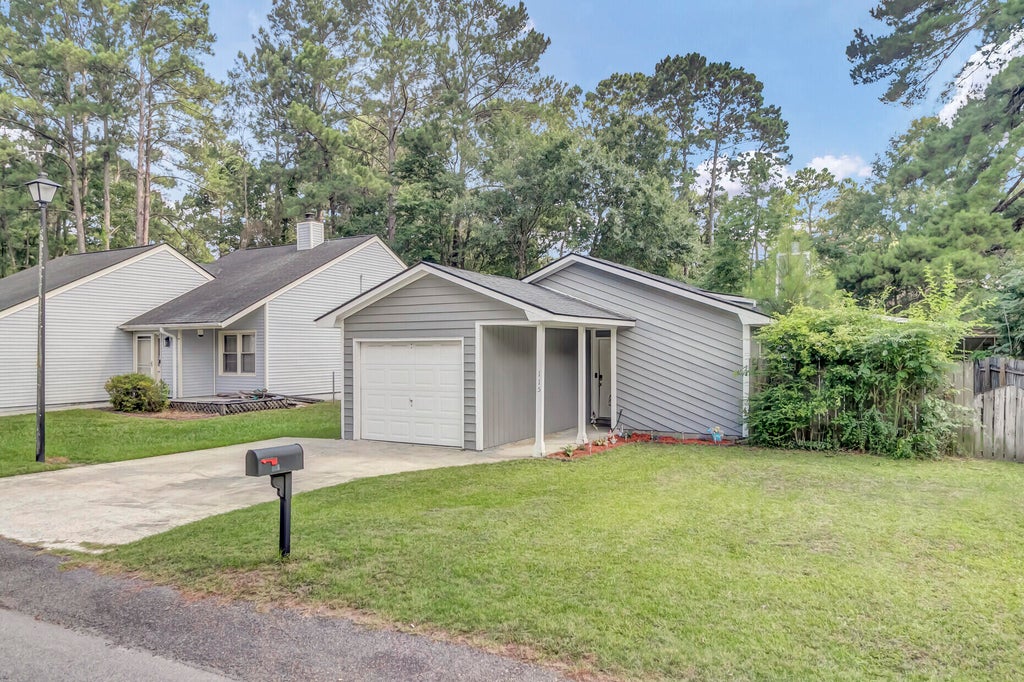 Photo of 115 Pebble Creek Road, Summerville, SC 29486 (MLS # 26019470)