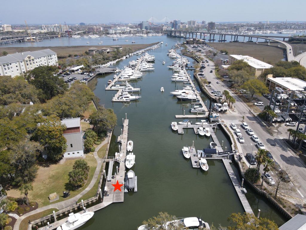 Photo of 15 Transom Court, Charleston, SC 29407 (MLS # 26008133)