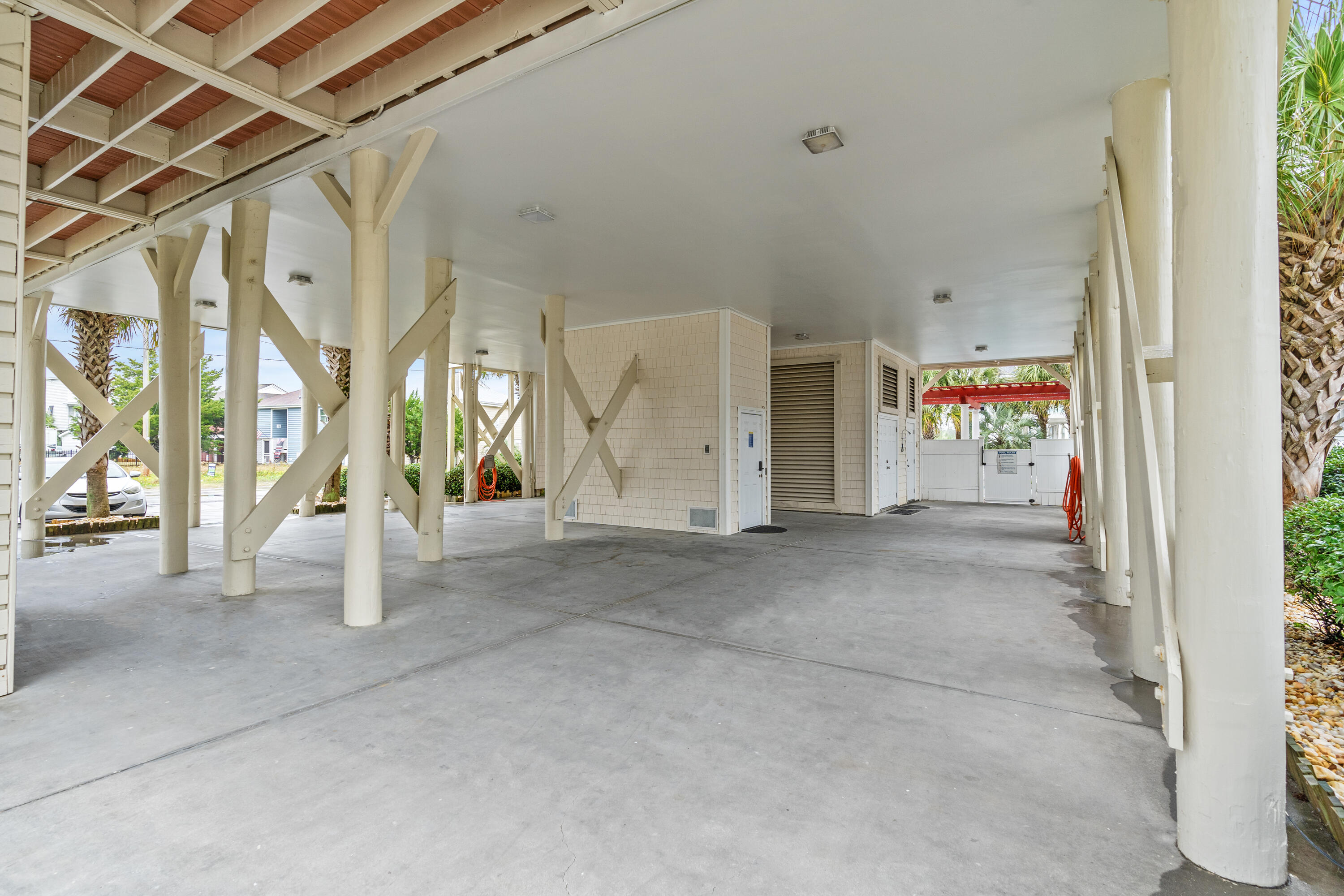 601 N Waccamaw Drive B