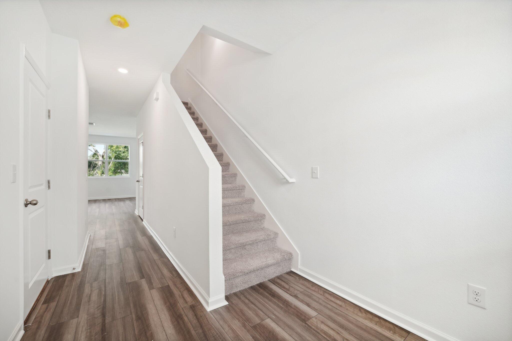 493 Colchester Court