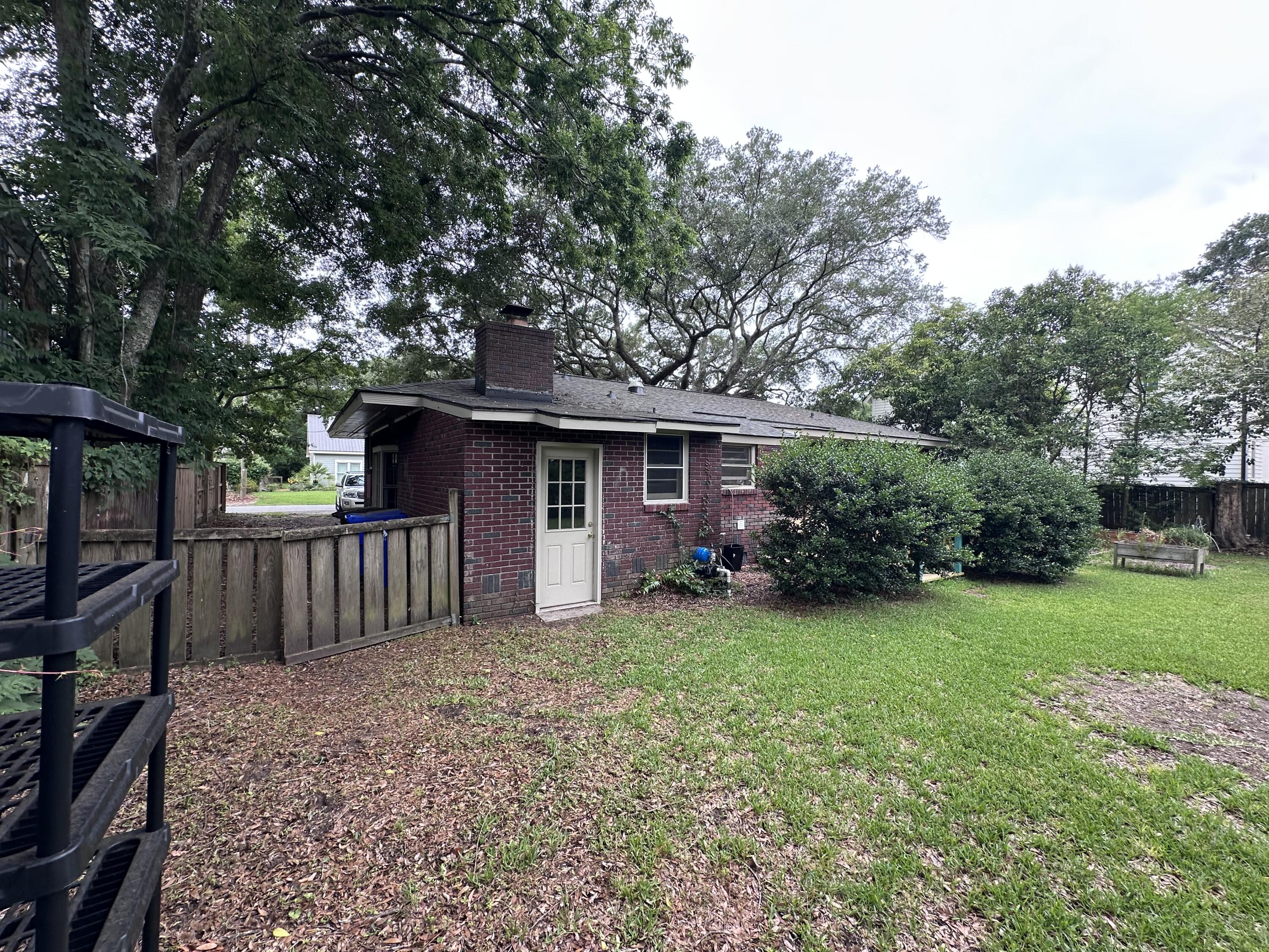 1496 Seminole Street