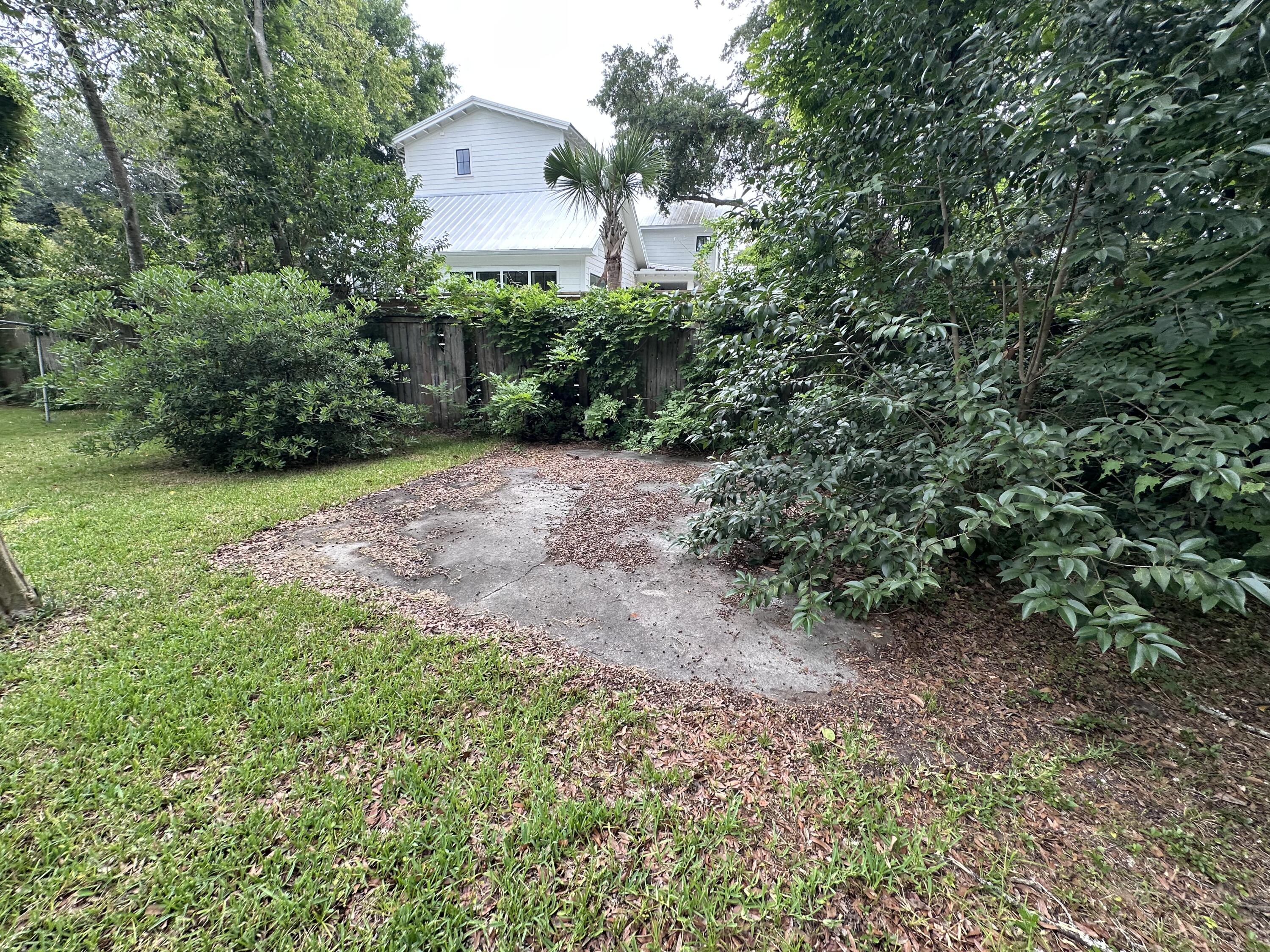 1496 Seminole Street