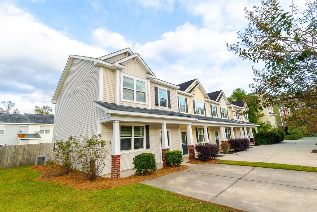 Photo of 9227 Southern Oak Lane, Ladson, SC 29456 (MLS # 26007468)