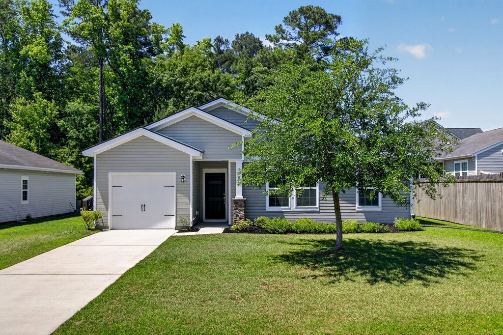 Photo of 3802 Sourwood Court, Ladson, SC 29456 (MLS # 26014644)