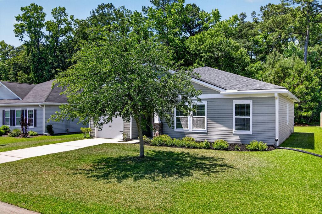 Photo of 3802 Sourwood Court, Ladson, SC 29456 (MLS # 26014644)