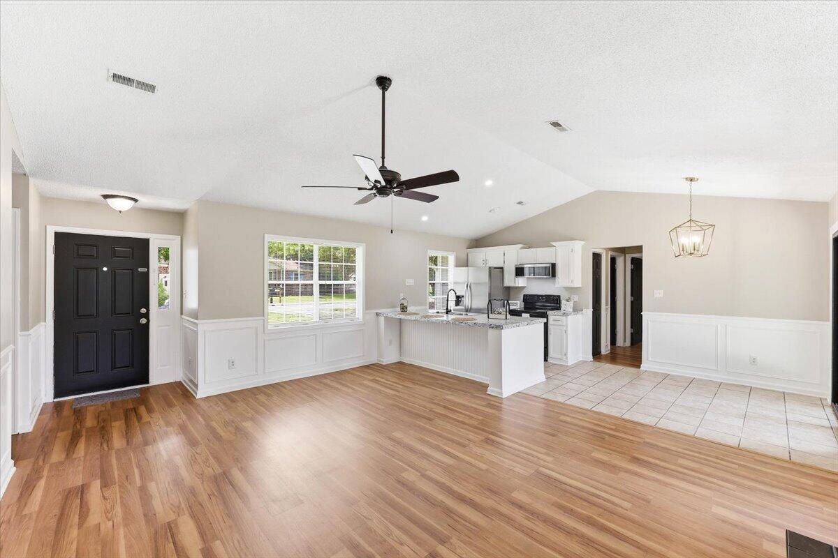 405 Amberjack Way
