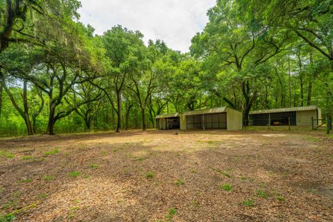 A home in Edisto Island