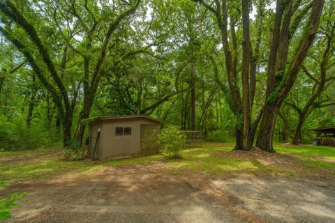 A home in Edisto Island