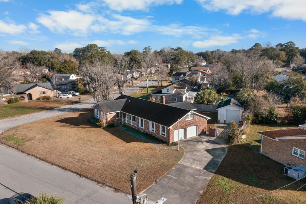 Photo of 5320 Waterview Drive Drive, North Charleston, SC 29418 (MLS # 26001432)