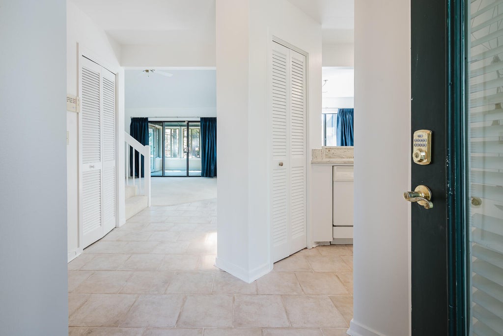 Photo of 1133 Shadow Lake Circle #29, Mount Pleasant, SC 29464 (MLS # 26024723)