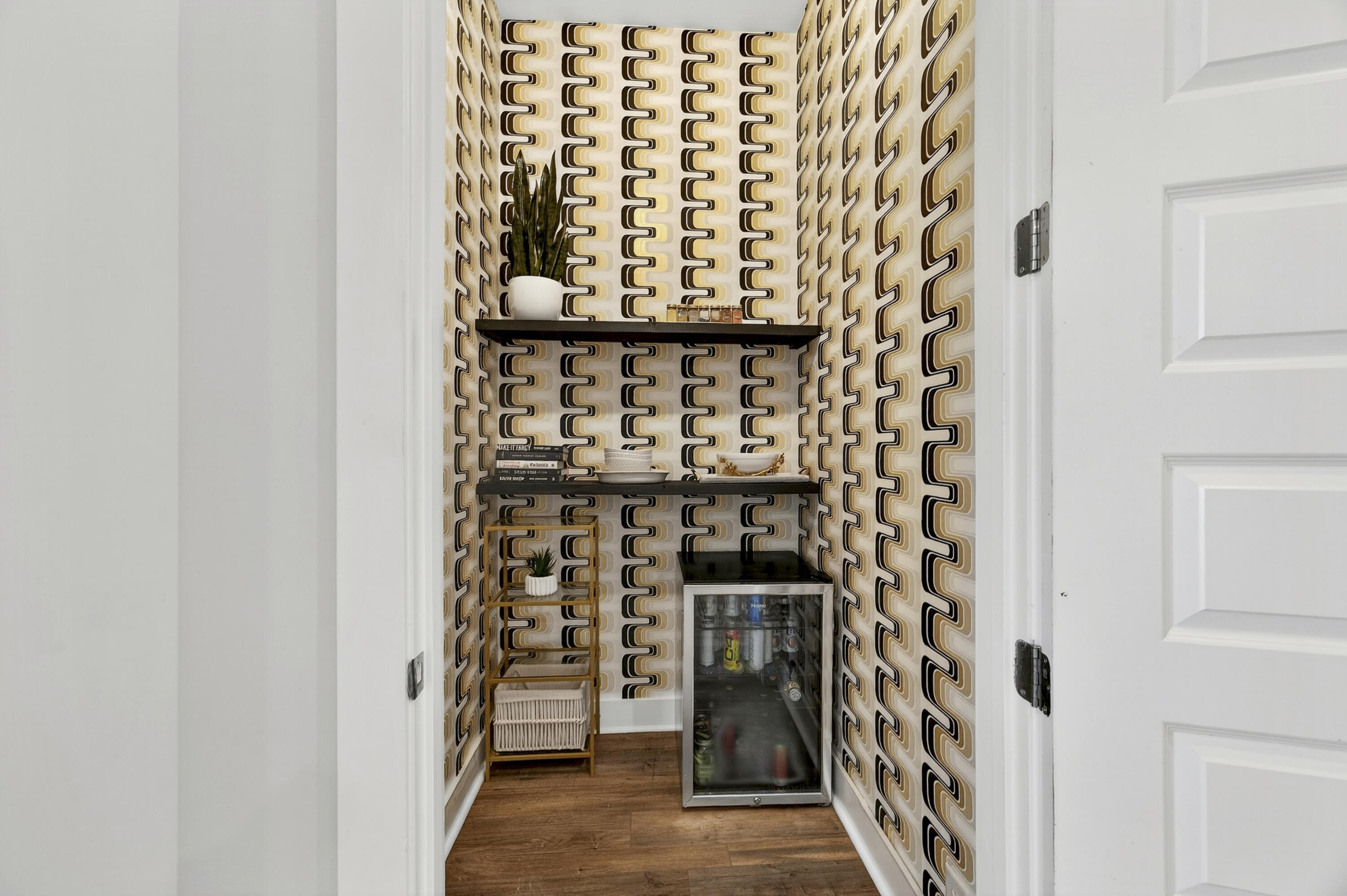 802 Kings Oak Court 4