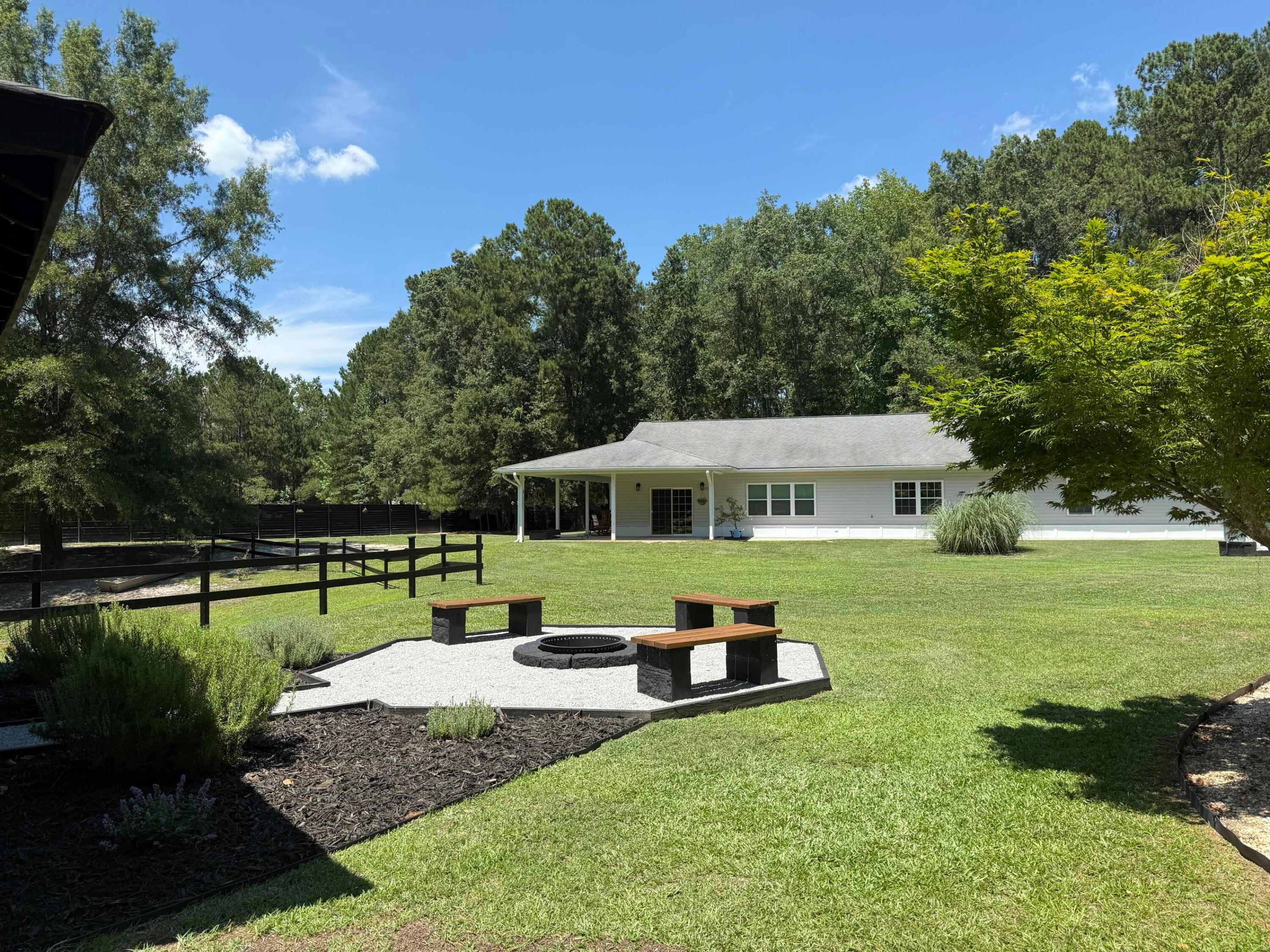 1090 Winding Pond Road
