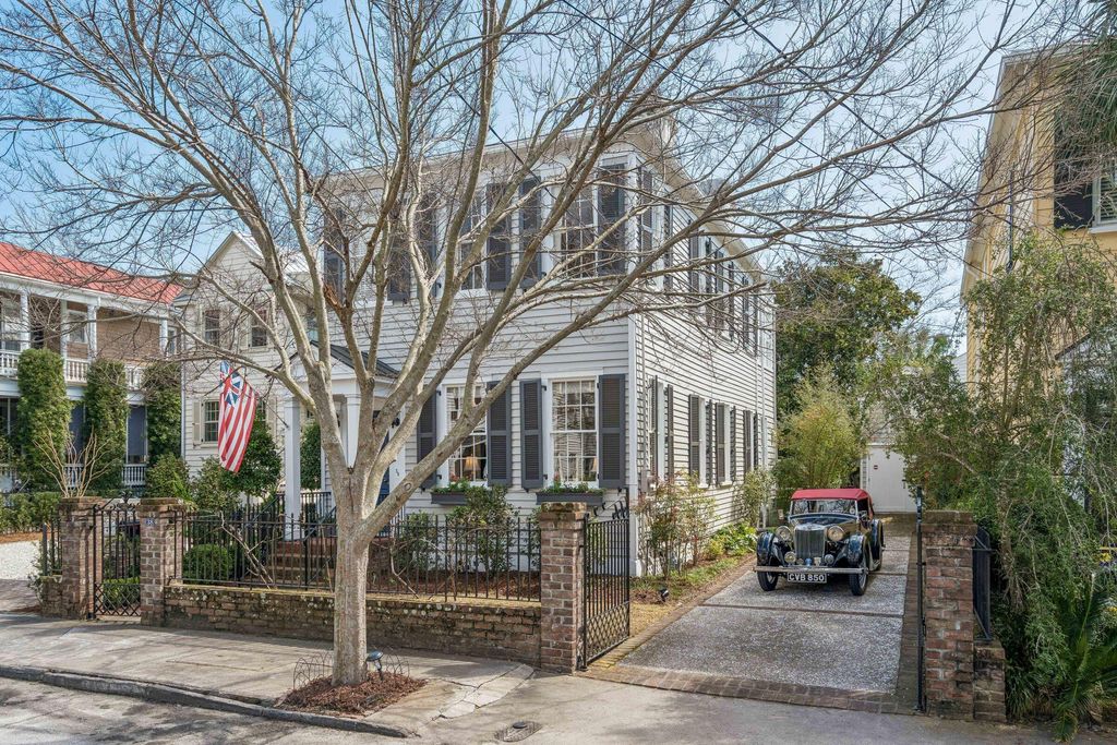 Photo of 38 Savage Street, Charleston, SC 29401 (MLS # 26006749)