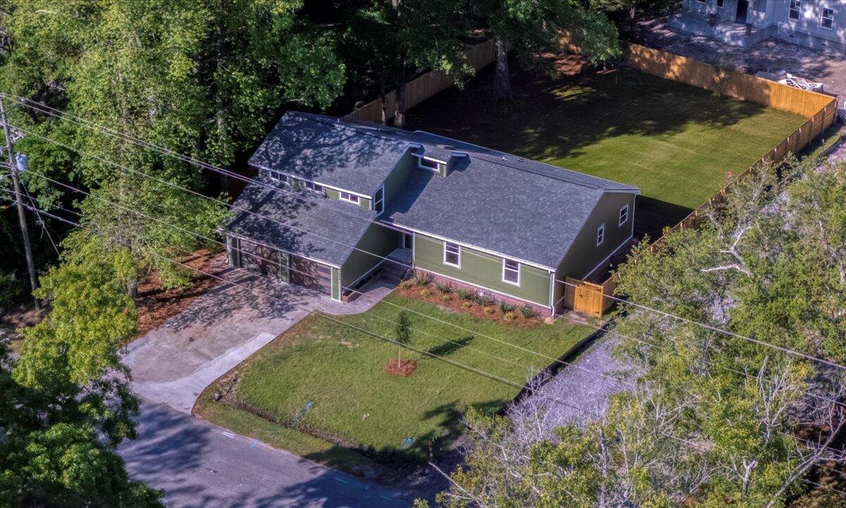 1049 Bradford Avenue