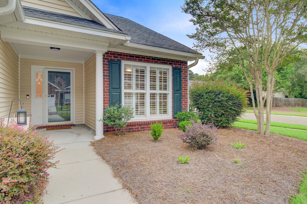 Photo of 128 Garden Grove Drive, Summerville, SC 29485 (MLS # 25030468)