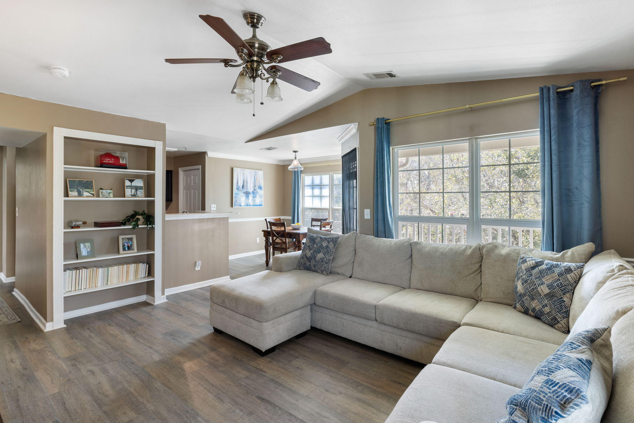 700 Daniel Ellis Drive 5302