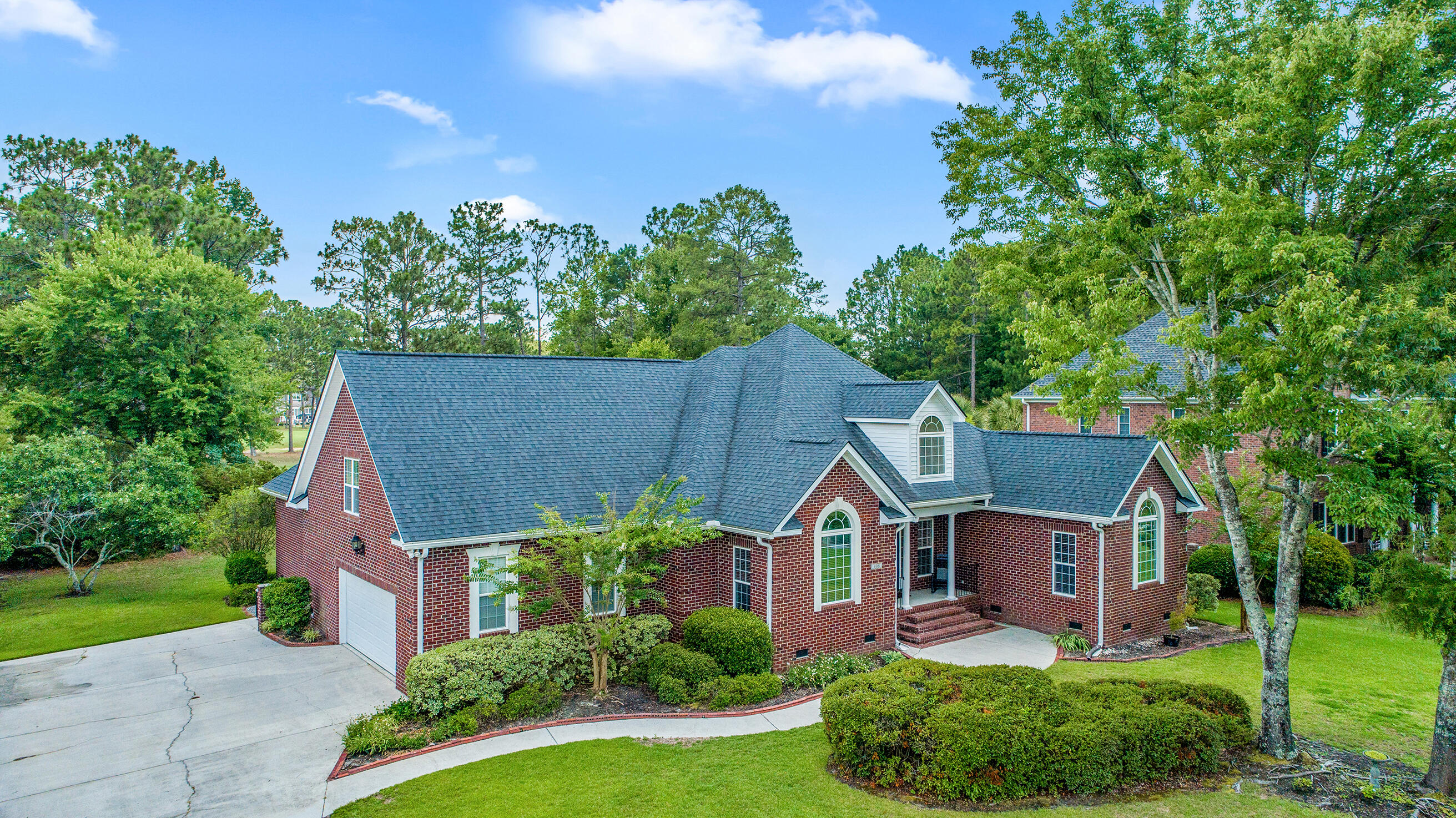 View Summerville, SC 29483 house