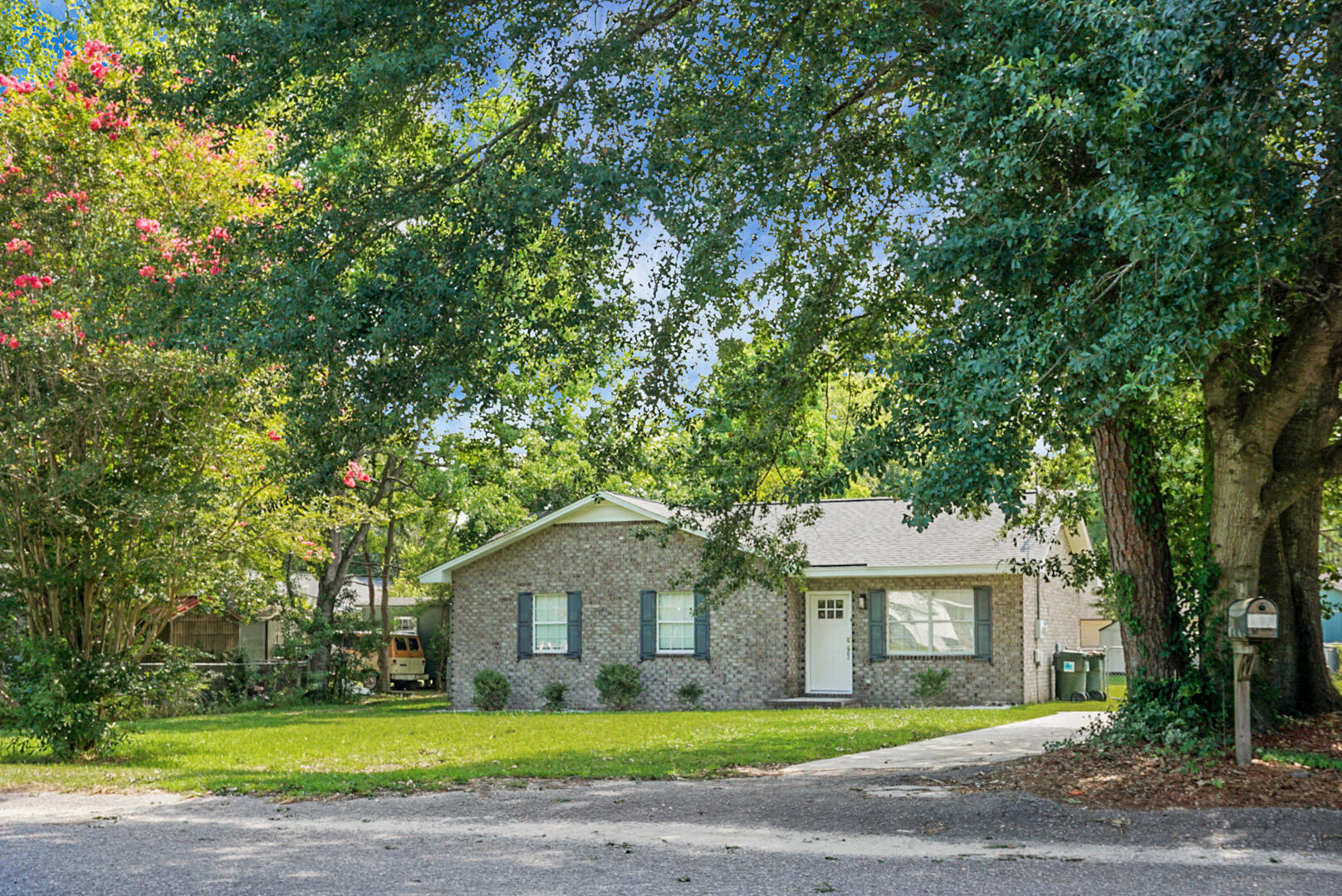 112 Gardenia Drive