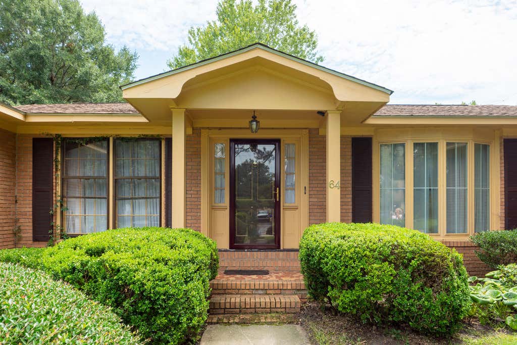Photo of 64 Shrewsbury Road, Charleston, SC 29407 (MLS # 26024262)