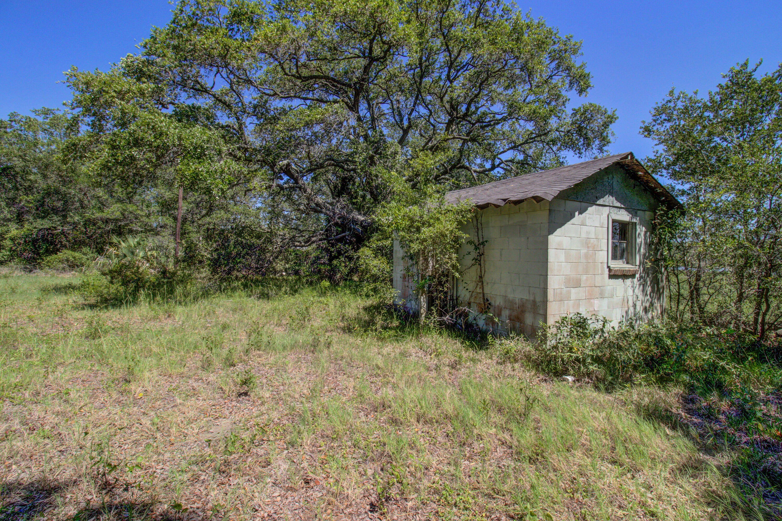2107 Sol Legare Road