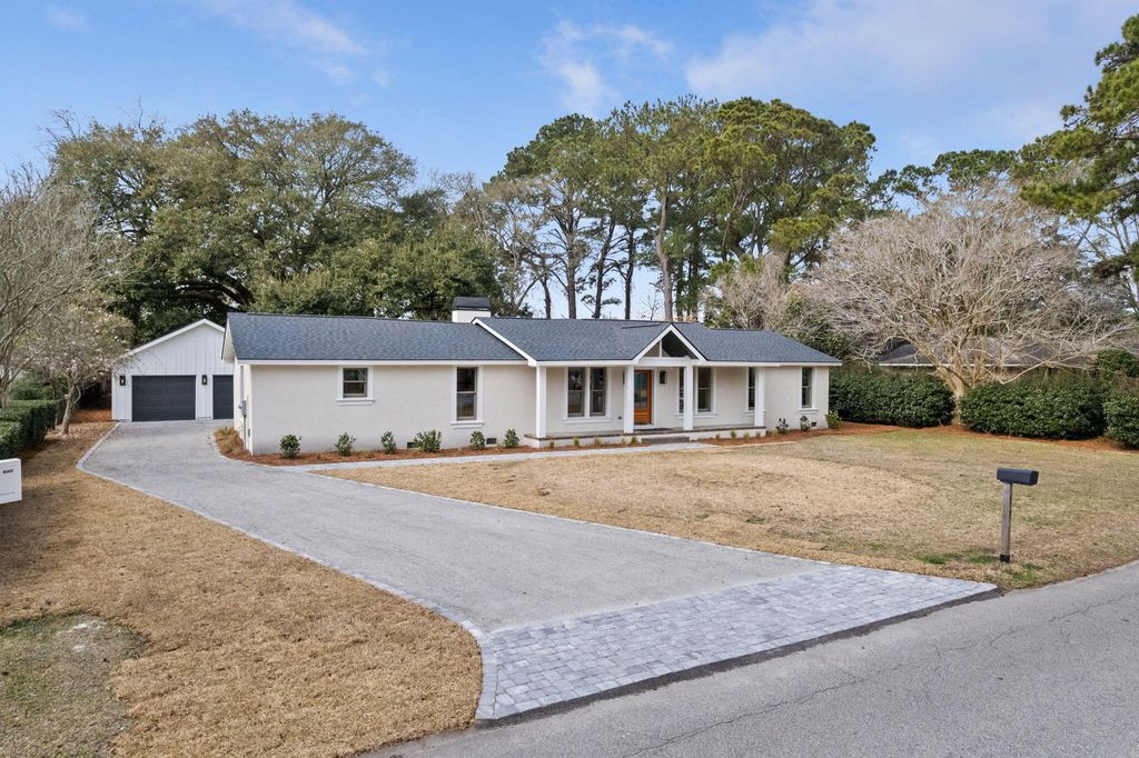 Photo of 914 Cliffwood Drive, Mount Pleasant, SC 29464 (MLS # 26006150)