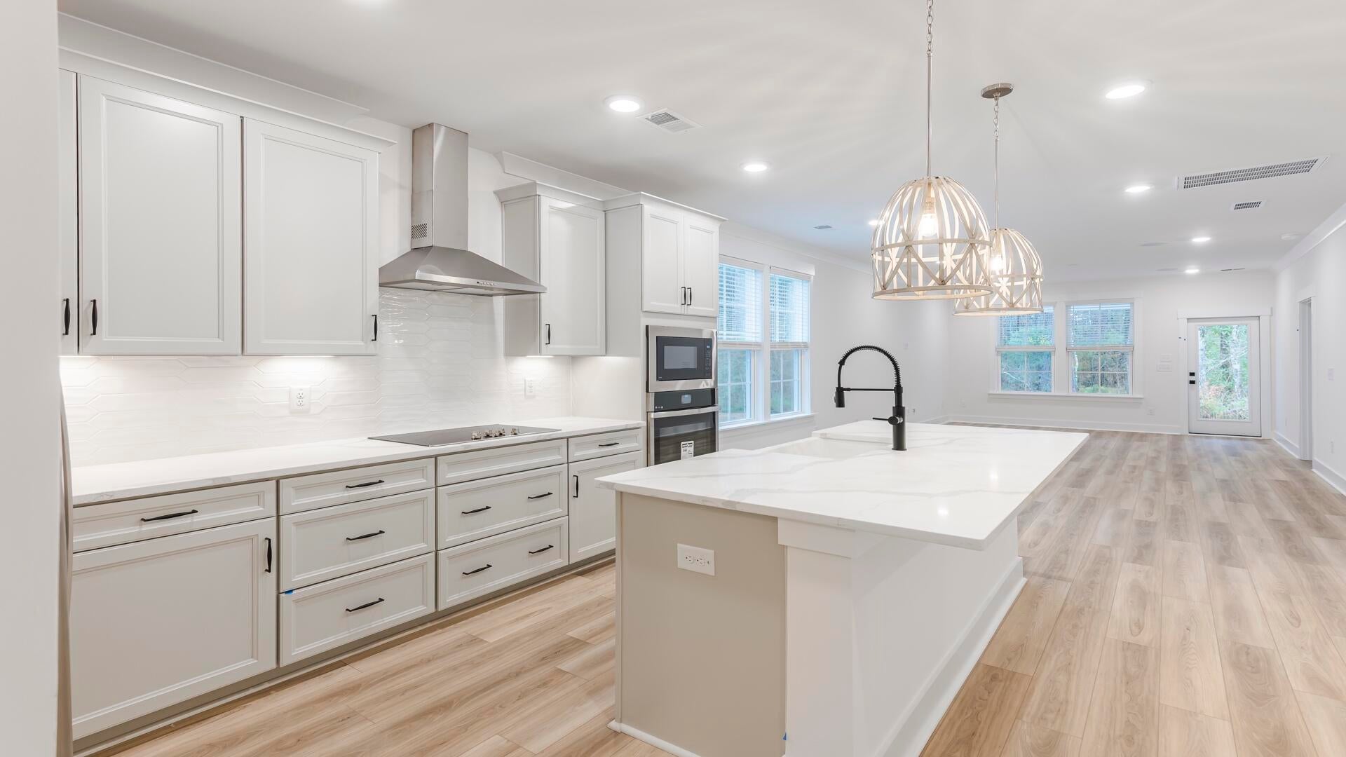 434 Cadbury Loop